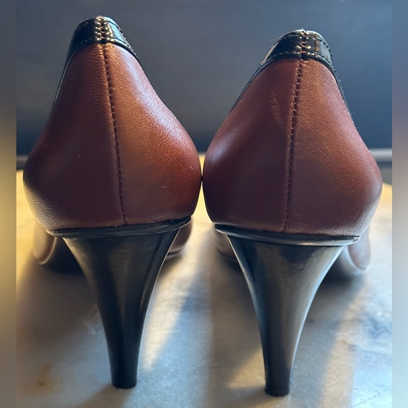 Calvin Klein Business Formal Brown & Black Shoe Metal Buckle Peep Toe Sz 9 1/2 - Picture 5 of 12